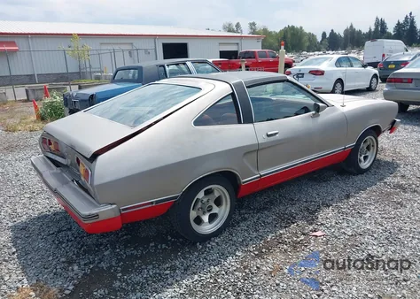1978 Ford Mustang z USA, uszkodzony, nr VIN 8R03Z128678